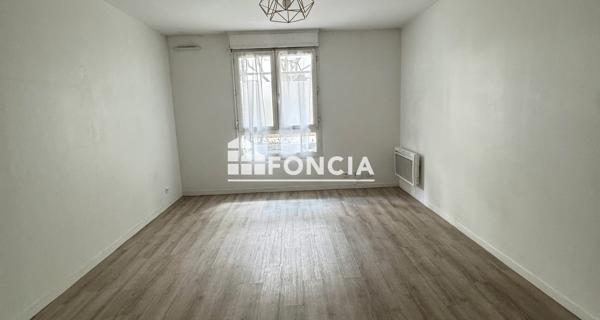 Location Appartement 2 pièces 54.34 m² - Courbevoie 92400