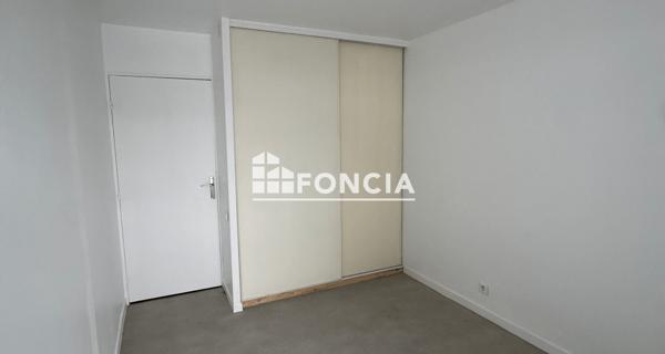 Location Appartement 2 pièces 54.34 m² - Courbevoie 92400