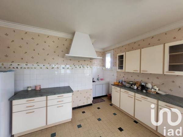 Maison 6 pièces de 133 m² à Feurs (42110)