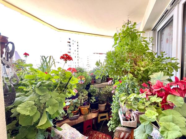 Appartement à vendre 3 pièces TOULON (83) - La Rode - Le Toucan - 10ème étage et Garage.