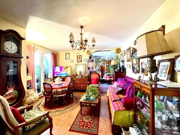 Appartement à vendre 3 pièces TOULON (83) - La Rode - Le Toucan - 10ème étage et Garage.