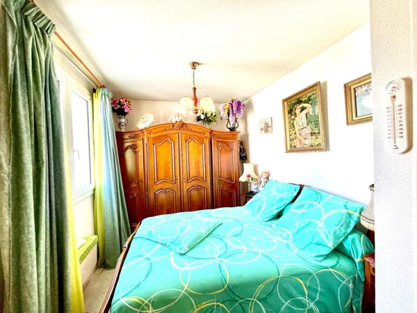 Appartement à vendre 3 pièces TOULON (83) - La Rode - Le Toucan - 10ème étage et Garage.