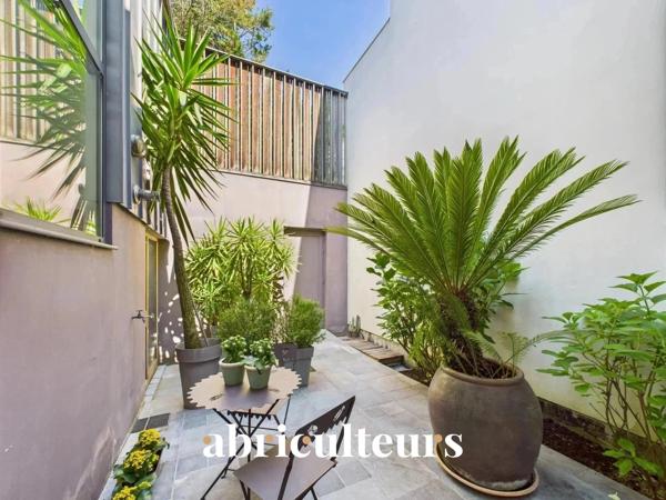 Splendide maison d'architecte dans un écrin de verdure 317m², piscine et grandes terrasses Nantes Sud