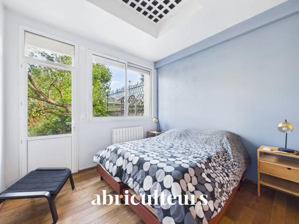 Clamart : Maison familiale lumineuse, 4 chambres, jardin, dépendance et fort potentiel