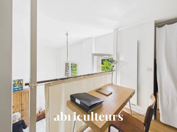 Duplex de caractère de 93 m² avec extérieur et beaux volumes