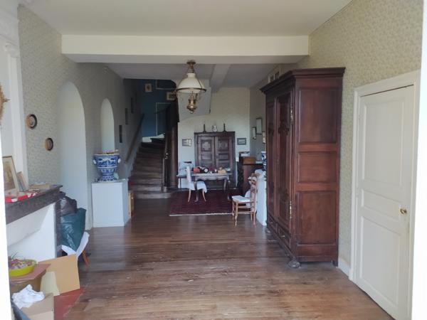 Maison de Maître 290 m², granges et dépendances, 1.2 ha