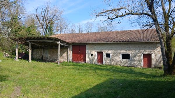 Maison de Maître 290 m², granges et dépendances, 1.2 ha