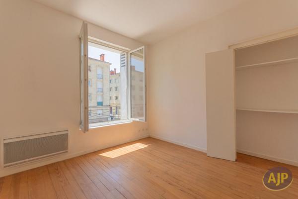 Vente appartement Bordeaux : 230 000 € - AJP Immobilier Bordeaux Chartrons