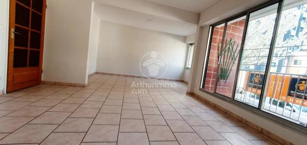 Location                                                      Appartement
                        
                     4 pièces                      81 m2                     à Rouen