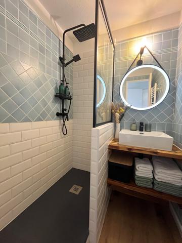 Cannes (06400) APPARTEMENT AVEC VUE MER IDEAL INVESTISSEMENT OU PIED A TERRE