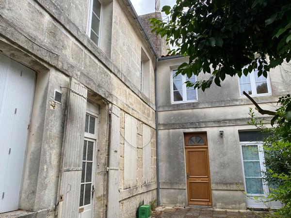 Appart T2 Duplex à rénover avec terrasse privative