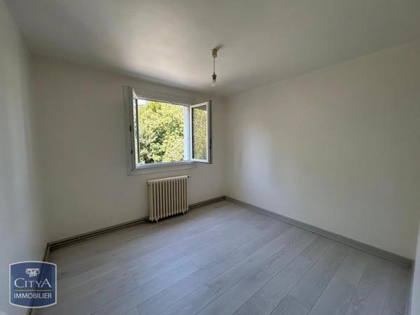Appartement à louer 4 pièces 72.51m² Tulle (19000)