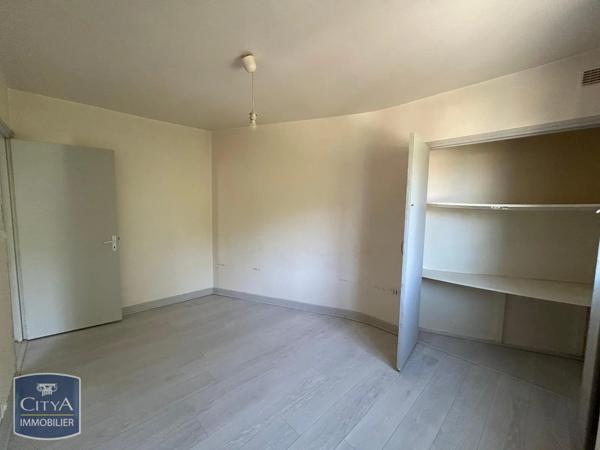 Appartement à louer 4 pièces 72.51m² Tulle (19000)