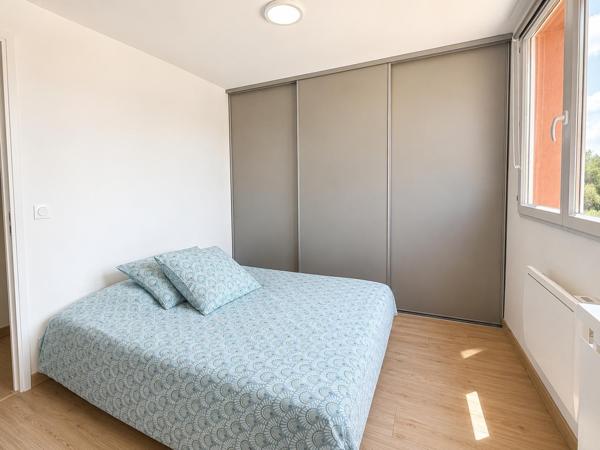 Maison
         4 pièces
        - 72 m² 369 000 € *