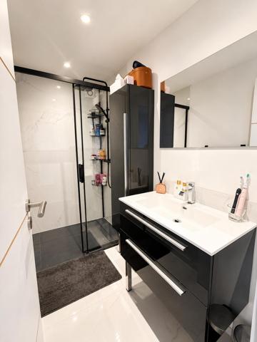 Maison
         4 pièces
        - 72 m² 369 000 € *
