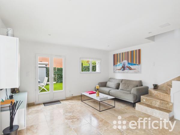 Maison
         4 pièces
        - 72 m² 369 000 € *