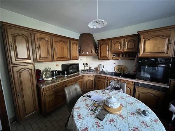 Maison à vendre |  Bussière-Poitevine |  6 pièces | 222 m²