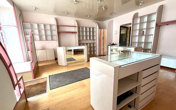 Maison à vendre    5 pièces • 108 m2 Rostrenen