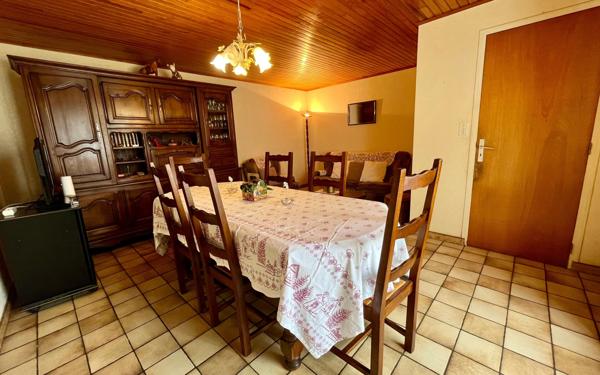 Maison à vendre    5 pièces • 108 m2 Rostrenen