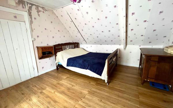 Maison à vendre    5 pièces • 108 m2 Rostrenen