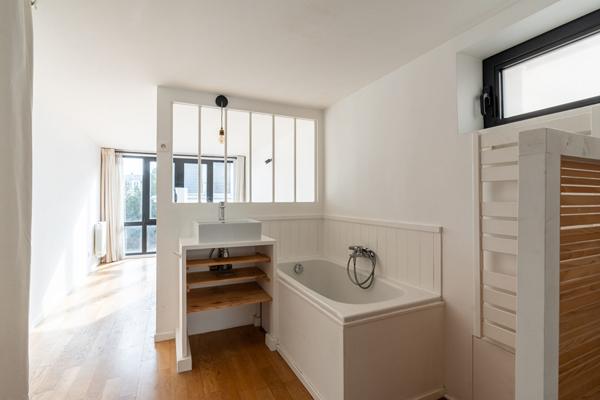 Maison de ville avec toit-terrasse et vue panoramique, quartier Bac