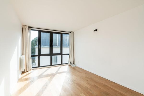 Maison de ville avec toit-terrasse et vue panoramique, quartier Bac