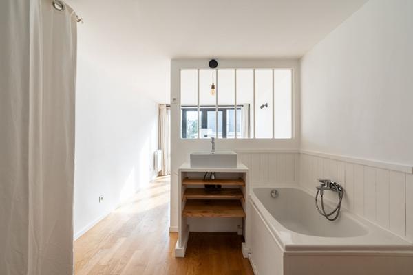 Maison de ville avec toit-terrasse et vue panoramique, quartier Bac