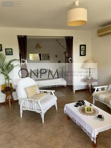 Maison à vendre à Fort-de-France en Martinique (97200), ref : 97207-683