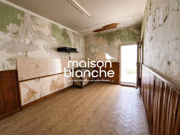 Maison à rénover avec nombreuses dépendances – Fort potentiel