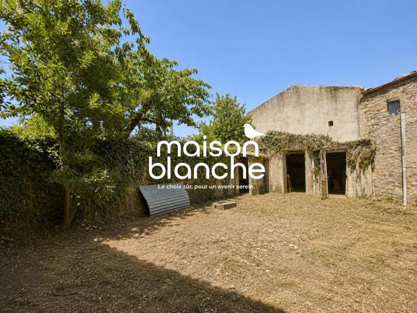 Maison à rénover avec nombreuses dépendances – Fort potentiel