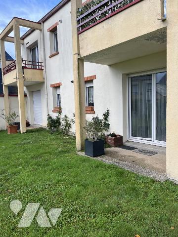 ST-HERBLAIN Bourg, proche du centre. T3 de 71,33 m² avec terrasse sur jardin + garage. Libre