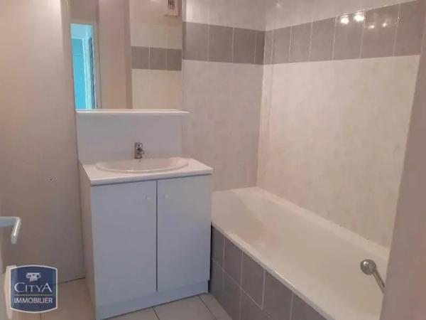 Appartement à louer 2 pièces 48.07m² Marmande (47200)