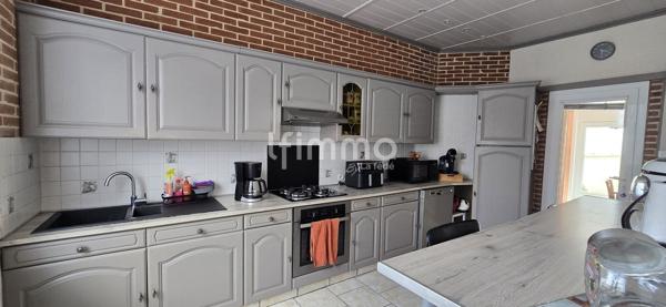 Maison familiale rénovée – double garage
