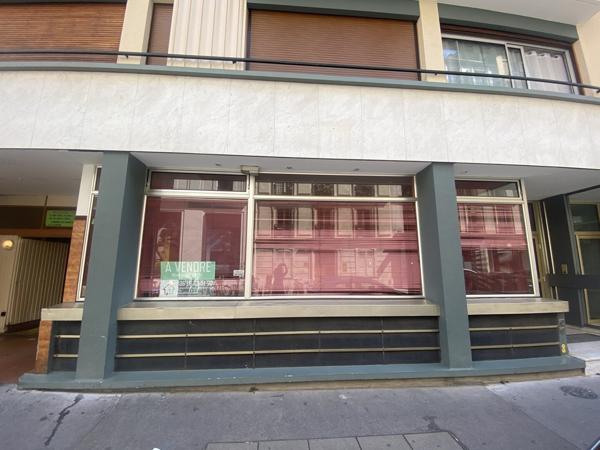 Local Commercial dans le 17 ème arrondissement 260 000 €