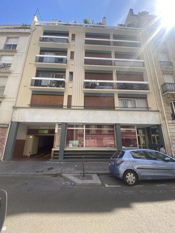Local Commercial dans le 17 ème arrondissement 260 000 €