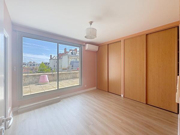 APPARTEMENT T6 REIMS TEMPLIERS