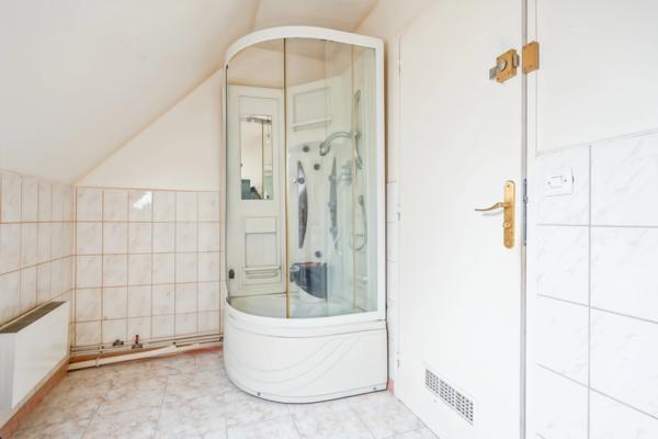 Maison à vendre 7 pièces 5 chambres 120m2 au coeur de MONTREUIL (93)