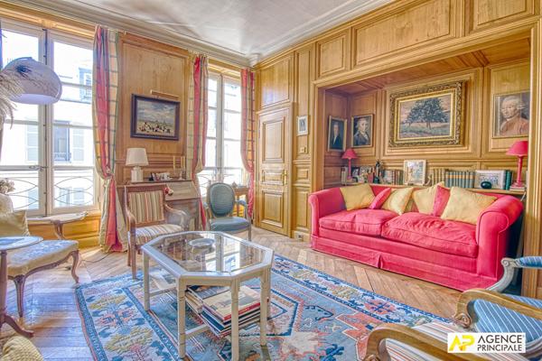 Versailles Notre-Dame Appartement 124.27 m² carrez traversant sud nord situé au 1er étage d'un très bel immeuble 18ème avec jardin privatif €1 442 000 ** - Référence 27833