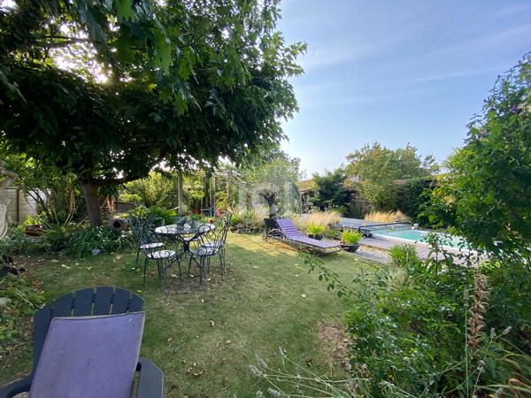 Maison - 8 Pièces - 180 M²