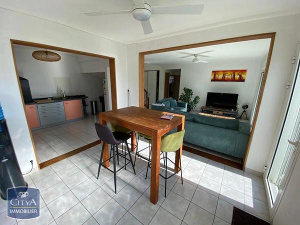 Maison à louer 4 pièces 115.95m² Saint-Leu (97436)