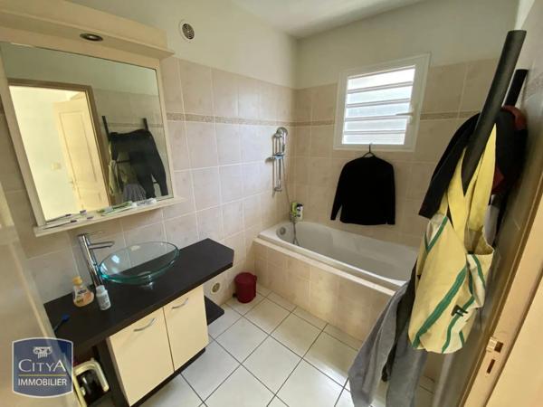 Maison à louer 4 pièces 115.95m² Saint-Leu (97436)