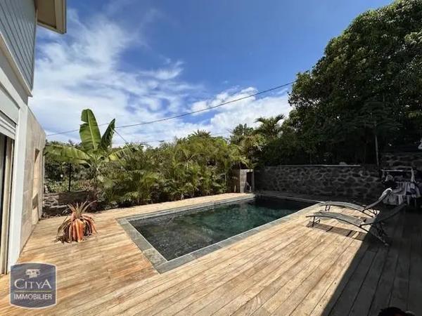 Maison à louer 4 pièces 115.95m² Saint-Leu (97436)