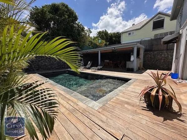 Maison à louer 4 pièces 115.95m² Saint-Leu (97436)