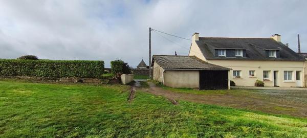 Exclusivité!! Côtes d'Armor. ÉTABLES-SUR-MER. 5 chambres, bureau, grenier aménageable, garage de 77m²...OPPORTUNITÉ INVESTISSEUR / PROJET RÉNOVATION