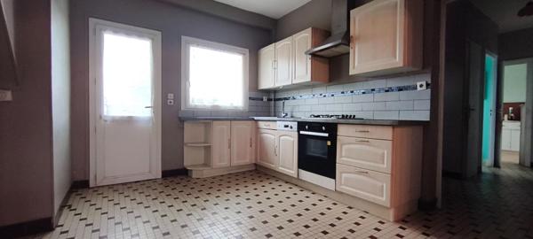 Exclusivité!! Côtes d'Armor. ÉTABLES-SUR-MER. 5 chambres, bureau, grenier aménageable, garage de 77m²...OPPORTUNITÉ INVESTISSEUR / PROJET RÉNOVATION