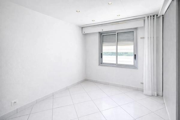 Appartement à SAINT MANDRIER SUR MER (83430)