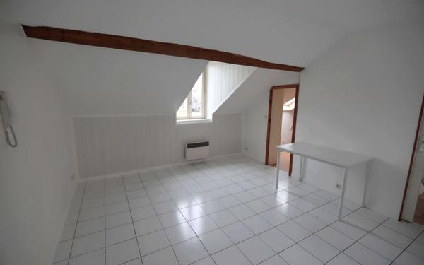 Appartement à vendre    3 pièces • 31,94 m2 Les Mureaux