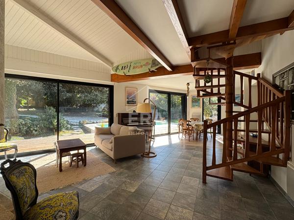 "La Meslière" Charmante maison de 125 m² avec 5 pièces à Meschers-sur-Gironde