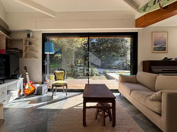 "La Meslière" Charmante maison de 125 m² avec 5 pièces à Meschers-sur-Gironde