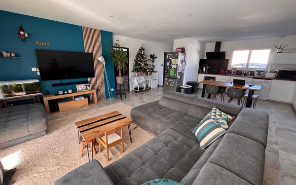 Maison à vendre    5 pièces •  Longages